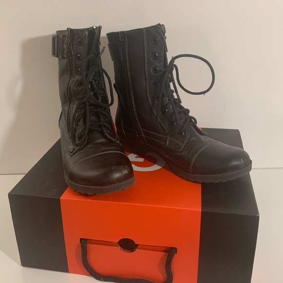 combat boots - Picture 1 of 5